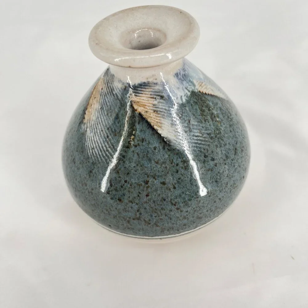 Small Handmade Ceramic Vase With Blue & Beige Feather ‎ Glaze